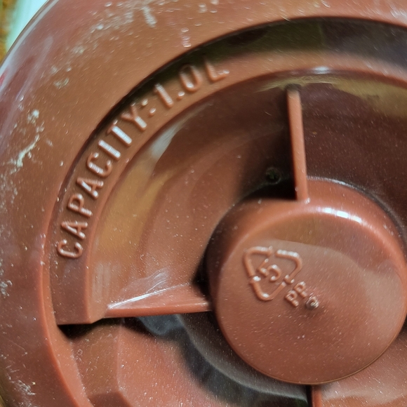 Vintage Tim Hortons 1 Litre Thermos with 2 Drinking Cups - Picture 5 of 16